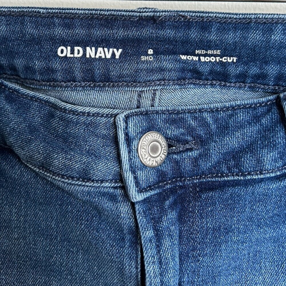 Old Navy Mid-Rise Wow Boot-Cut Jeans Size 8 Short Medium Wash Denim - Picture 6 of 7